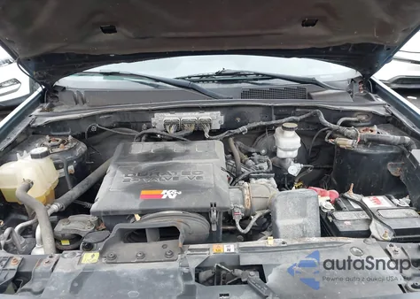 2009 Ford Escape Xlt z USA, uszkodzony, nr VIN 1FMCU93G29KC66910